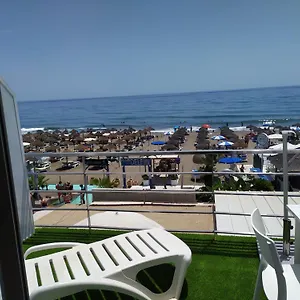https://carihuela-beach-apartamentos.es-andalucia.com